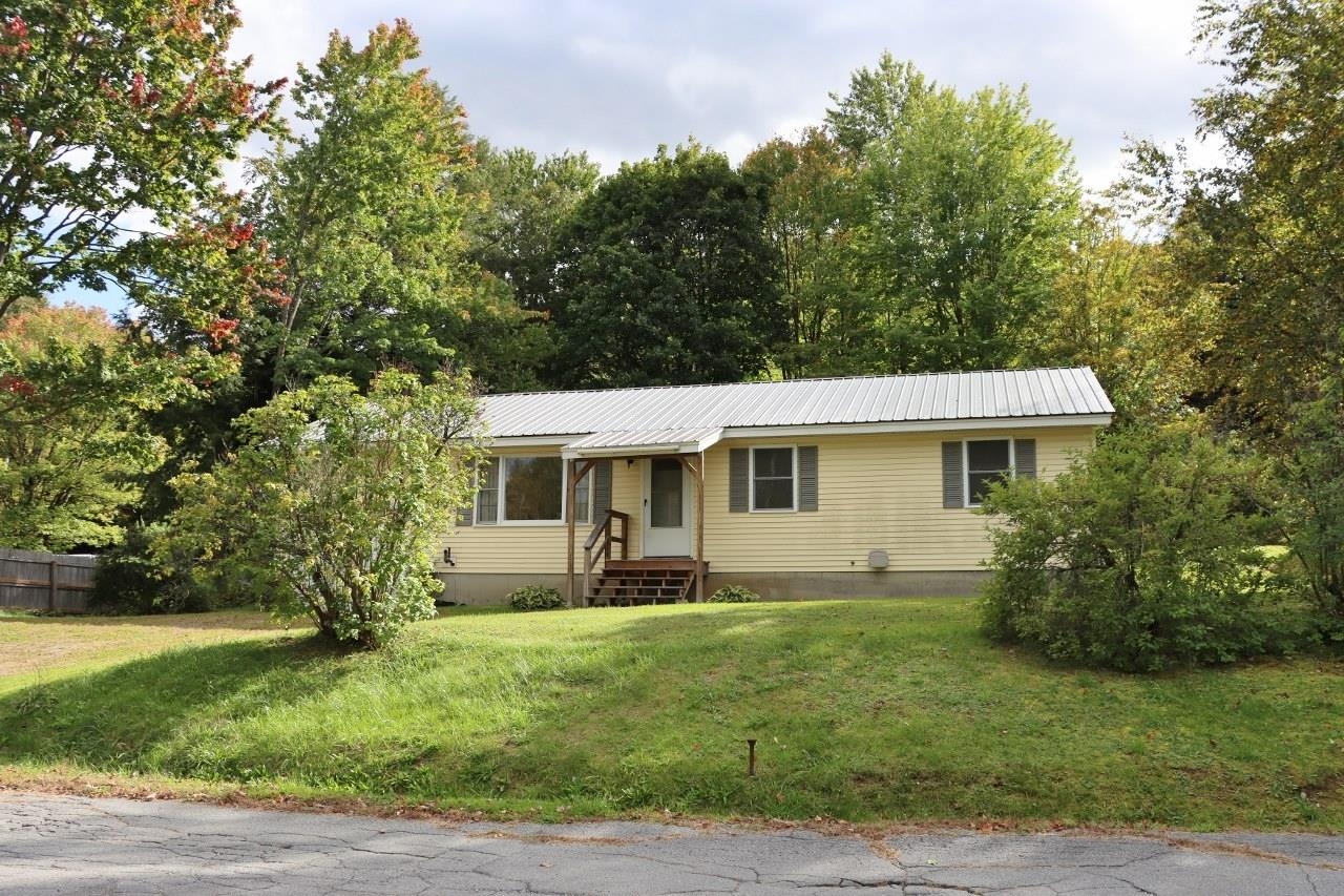 13 Hillside Road Springfield, VT 05156 - Photo 3 of 16