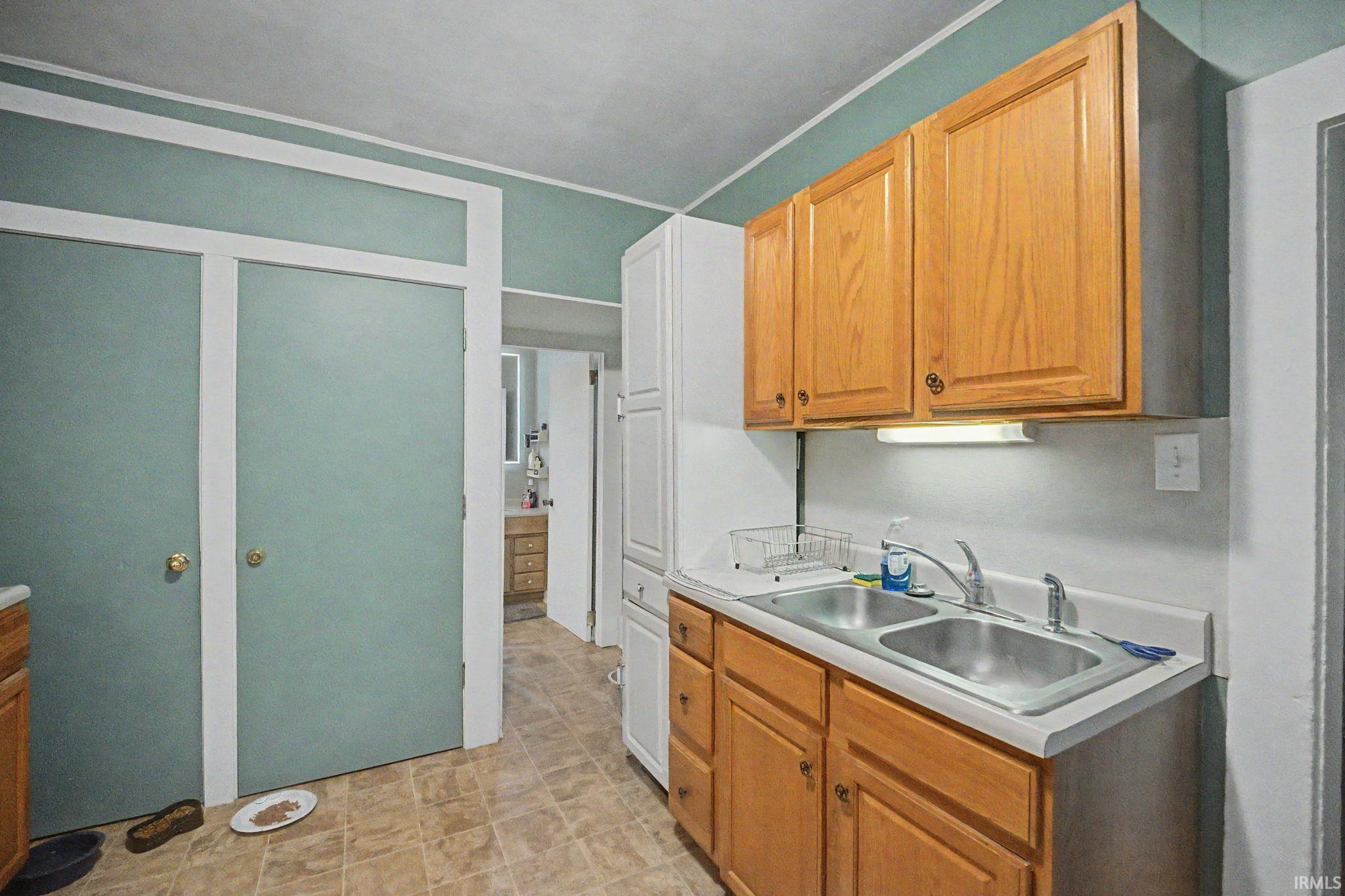 358 Sims Street Frankfort, IN 46041 - Photo 11 of 25