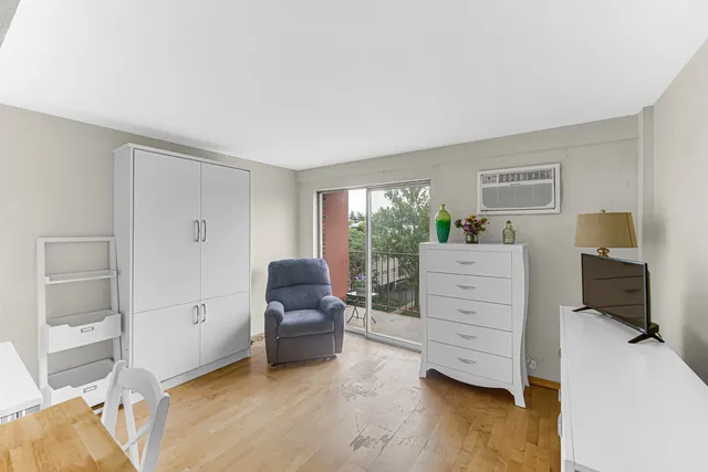 $89,000 | 7830 West North Avenue, Unit 505, Elmwood Park, IL 60707