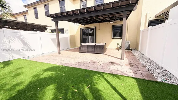 $3,300 | 3264 West 100th Terrace, Unit 3264, Hialeah, FL 33018