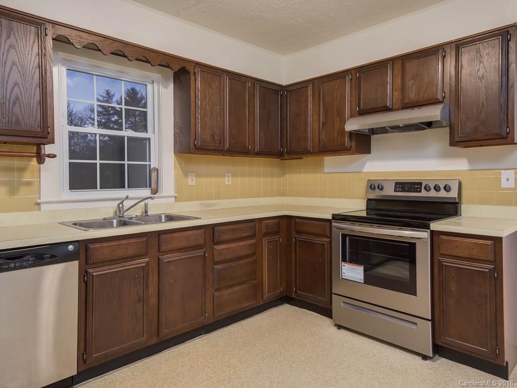 105 White Oak Road Arden, NC 28704 - Photo 8 of 19 Gallery Image 8