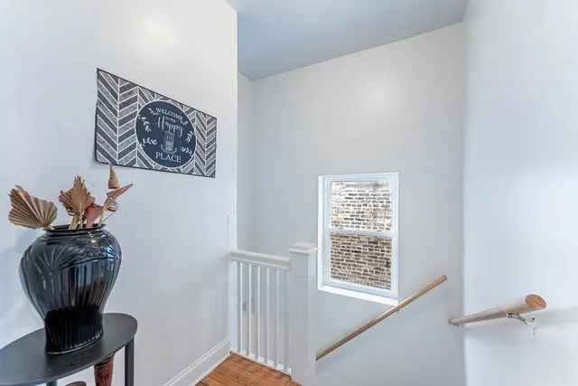 $1,800 | 163 North Lockwood Avenue, Unit 2, Chicago, IL 60644