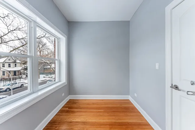 $1,800 | 163 North Lockwood Avenue, Unit 2, Chicago, IL 60644