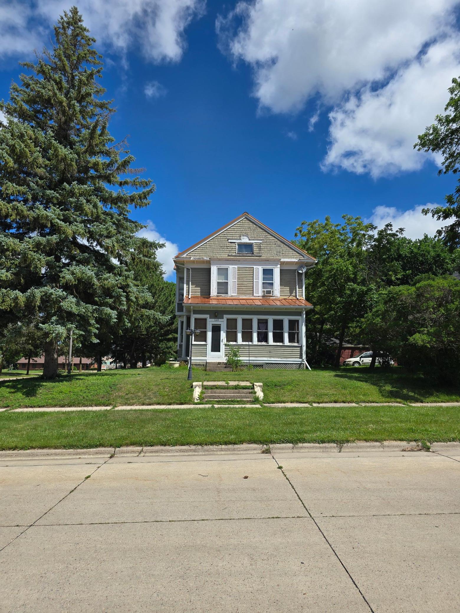 103 4th Street Southeast Pipestone, MN 56164 - Photo 1 of 3