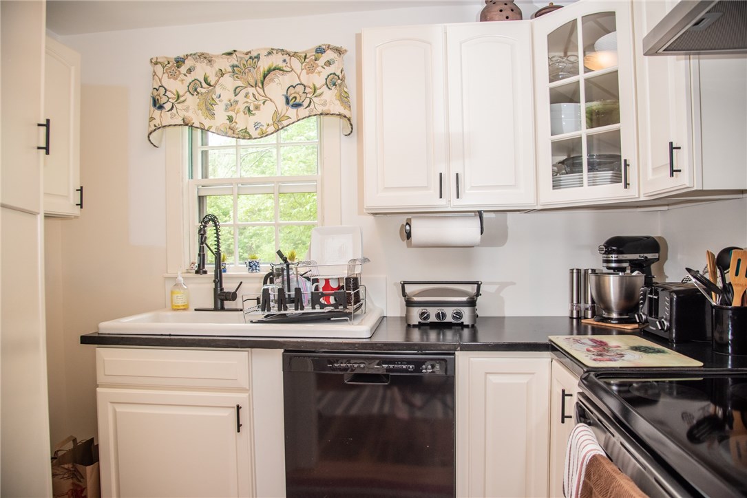2054 Flat River Road Coventry, RI 02816 - Photo 17 of 37