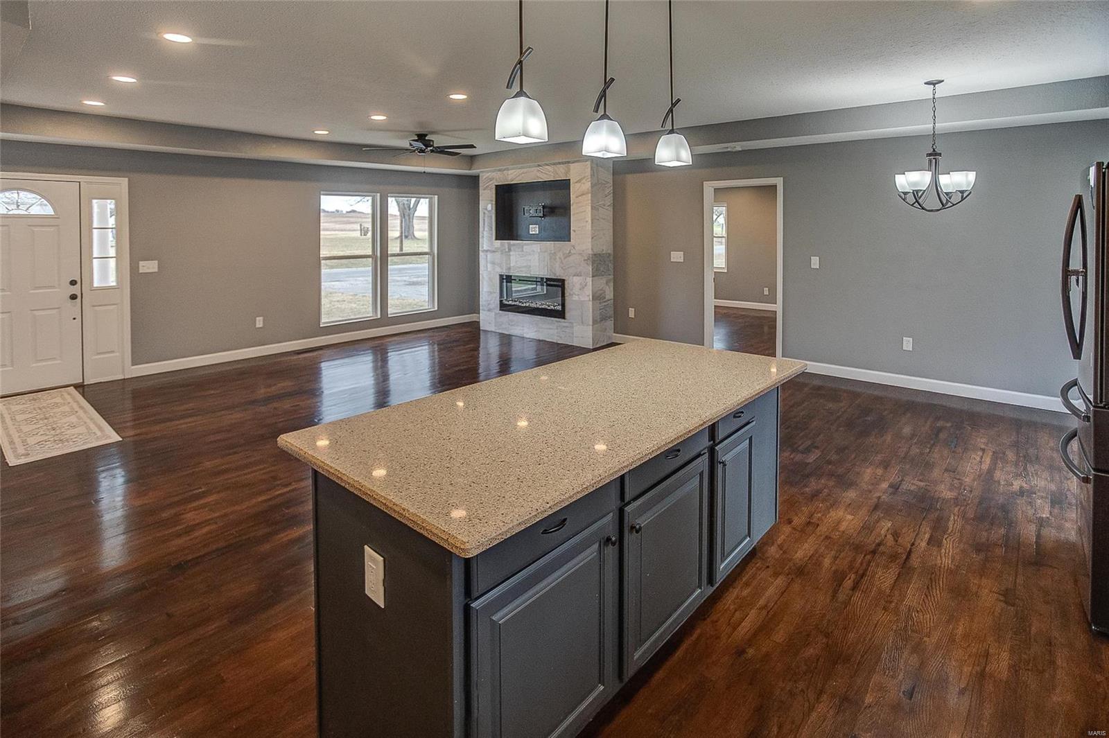 406 Pinckneyville Road Marissa, IL 62257 - Photo 11 of 34 Gallery Image 11