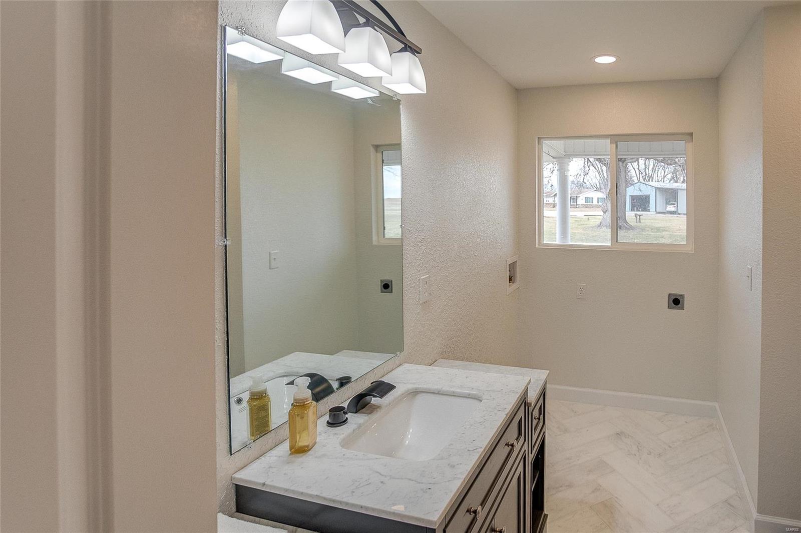 406 Pinckneyville Road Marissa, IL 62257 - Photo 24 of 34 Gallery Image 24
