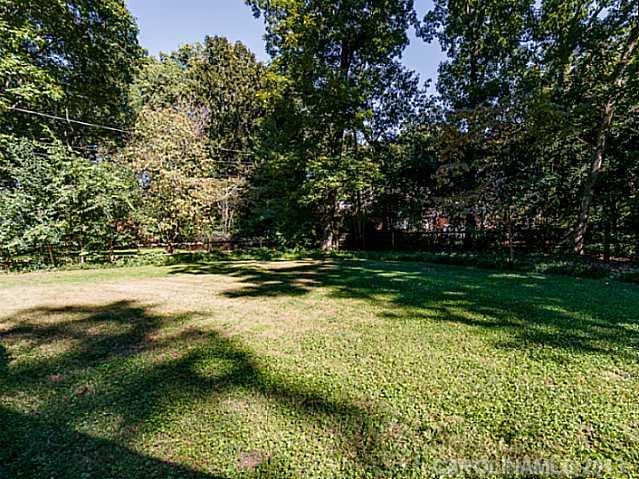2035 Ferncliff Road Charlotte, NC 28211 - Photo 16 of 16 a view of yard with green space