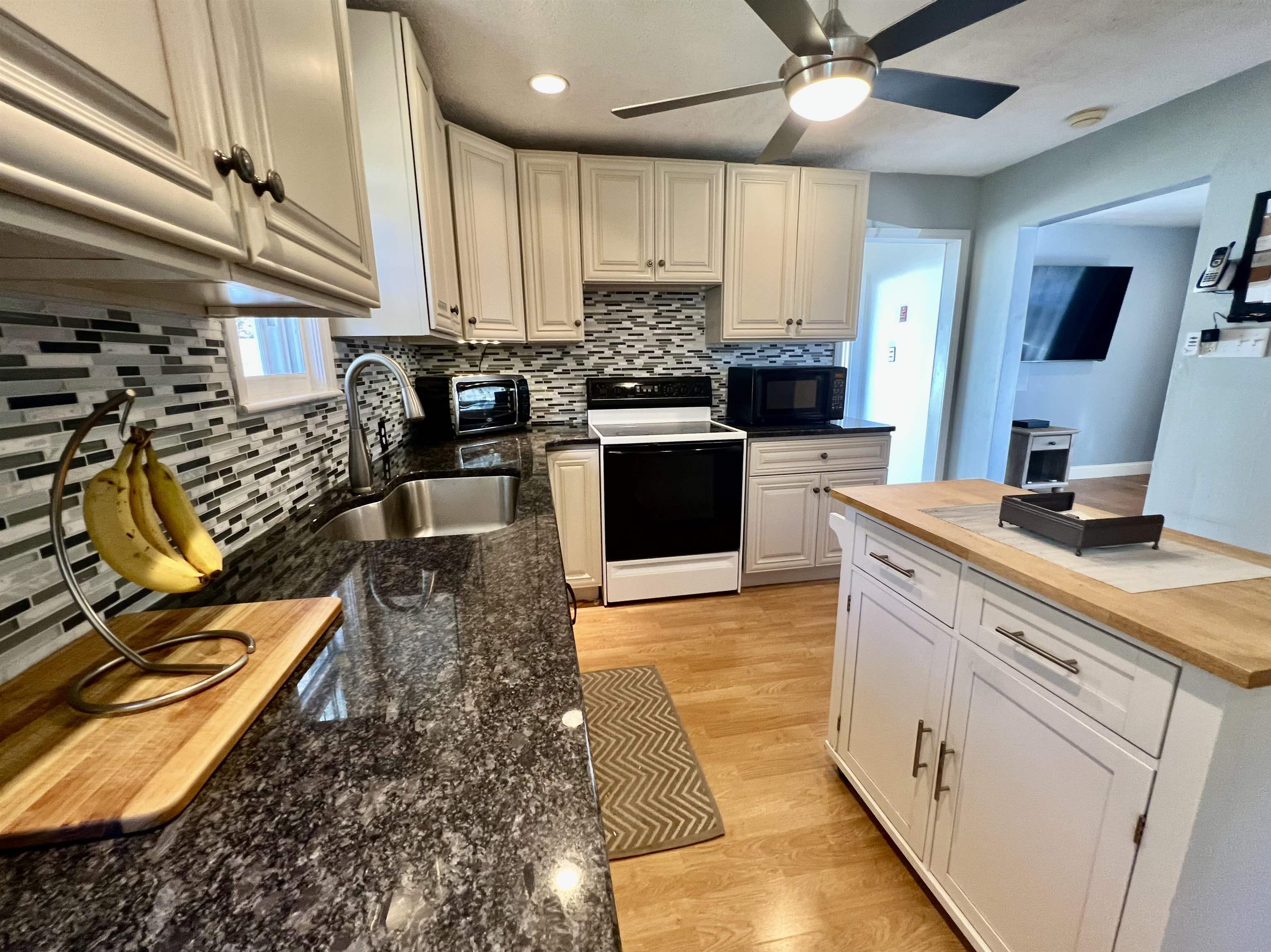 2 Silver Street Derry, NH 03038 - Photo 30 of 31