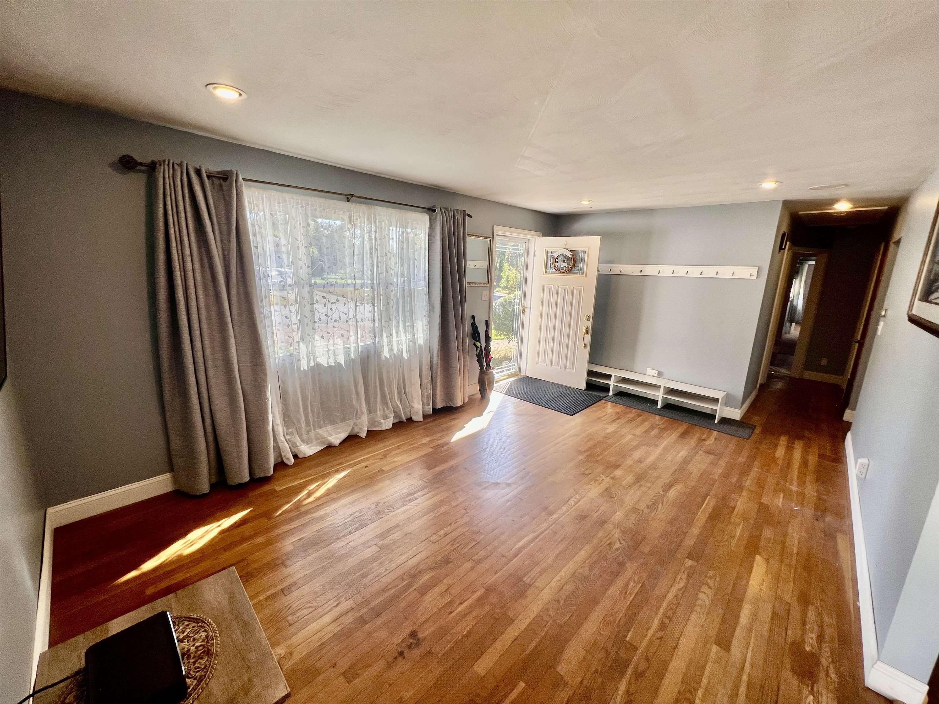 2 Silver Street Derry, NH 03038 - Photo 6 of 31