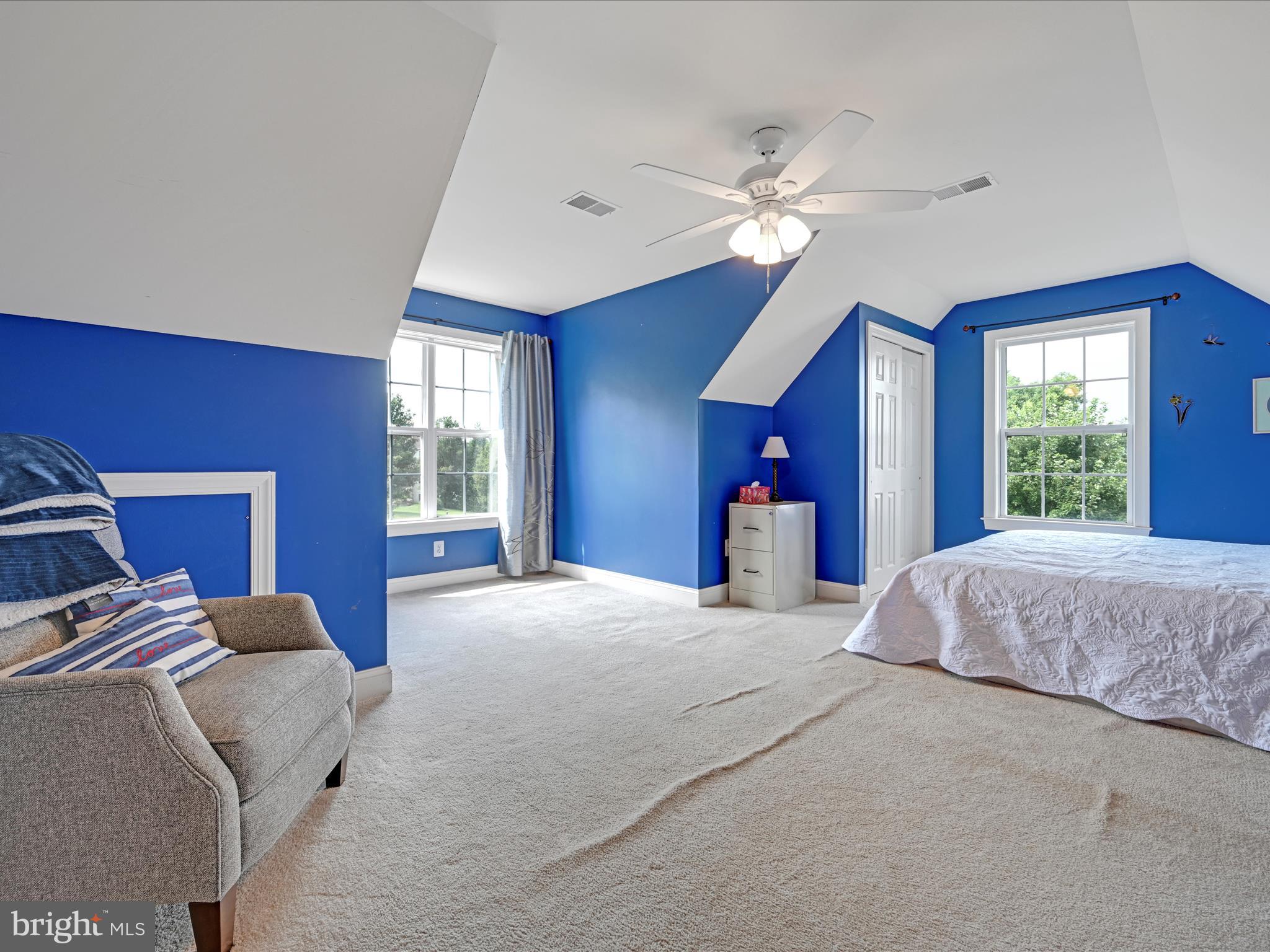 99 Wiand Lane Spring City, PA 19475 - Photo 38 of 48 Oversized Bright Fifth Bedroom with Full Bath