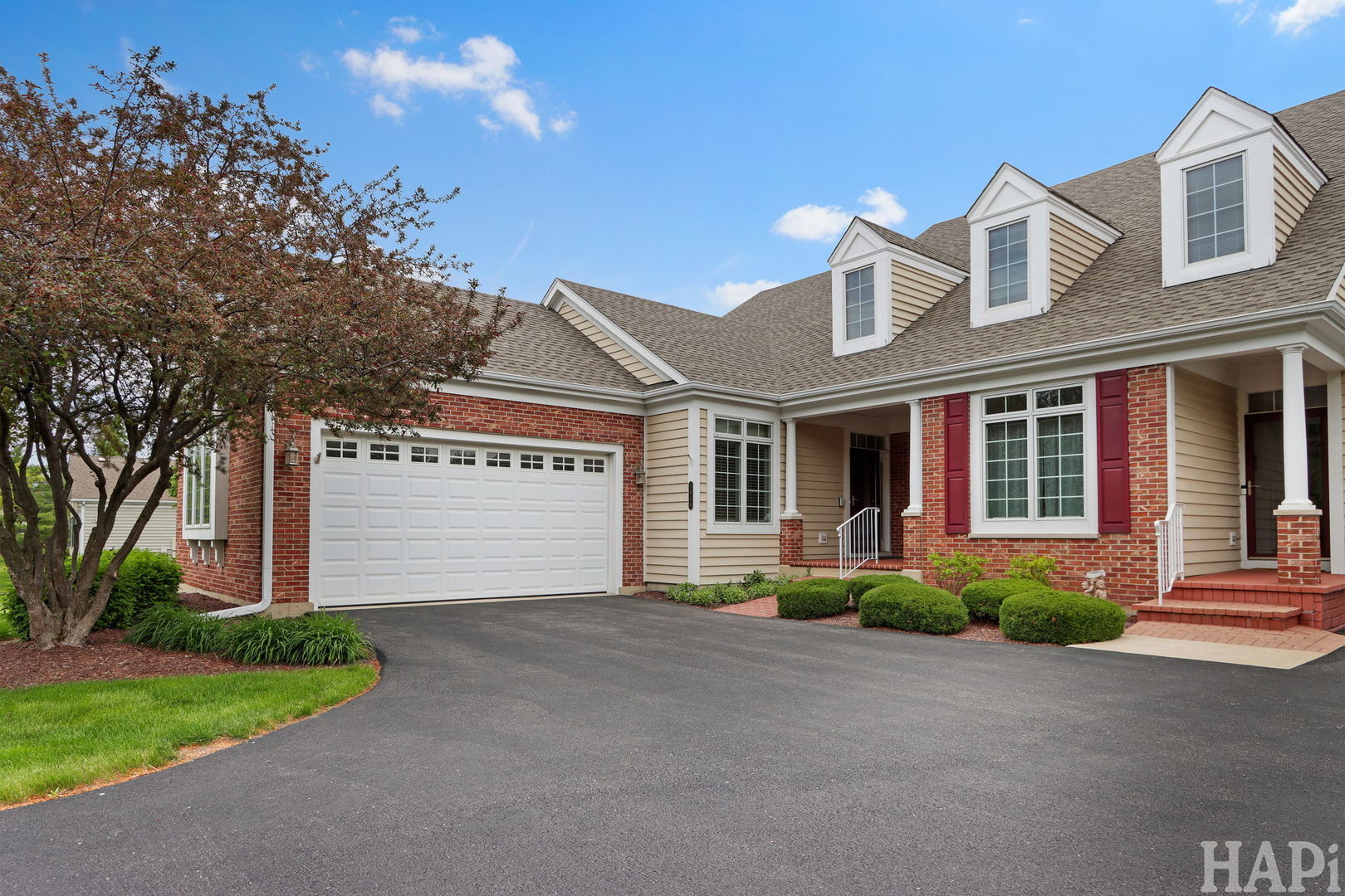 5614 Prairie Ridge Road, Unit 121 Crystal Lake, IL 60014 - Photo 3 of 32 Gallery Image 3