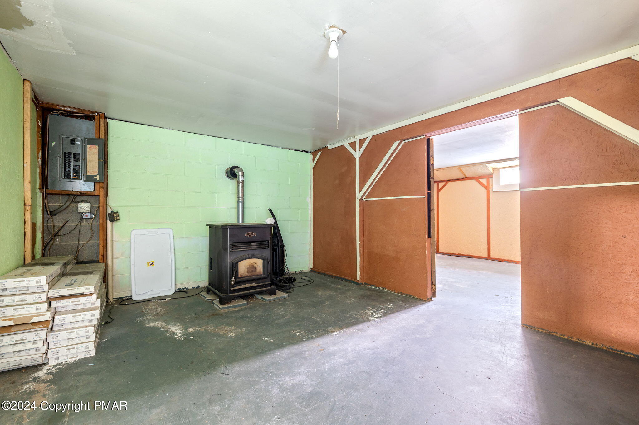3118 Long Court Bushkill, PA 18324 - Photo 17 of 28 a view of a livingroom with gym equipment