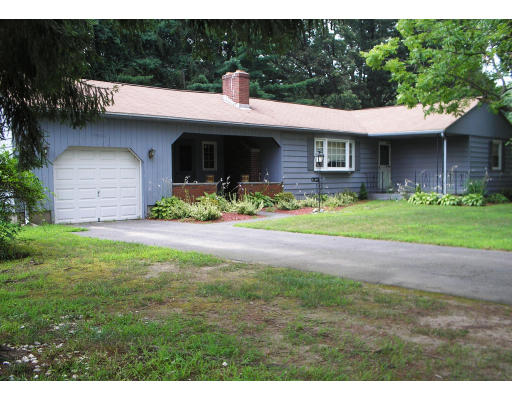 46 Barn Road Agawam, MA 01001 - Photo 1 of 6 Gallery Image 1