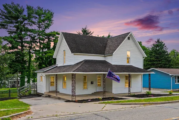 $207,000 | 1031 North Huntington Street, Syracuse, IN 46567