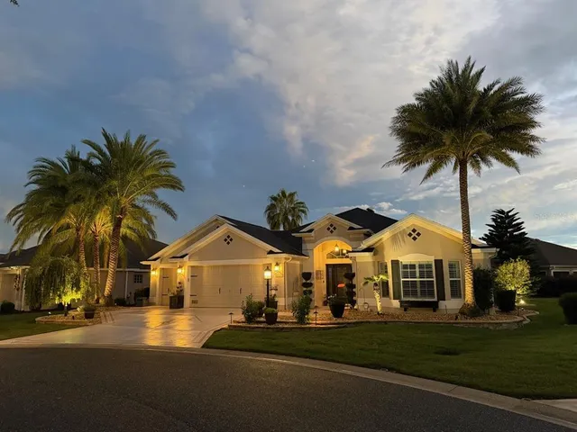 $579,500 | 2304 Fringe Tree Trail, The Villages, FL 32162