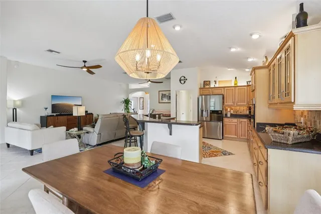 $579,500 | 2304 Fringe Tree Trail, The Villages, FL 32162