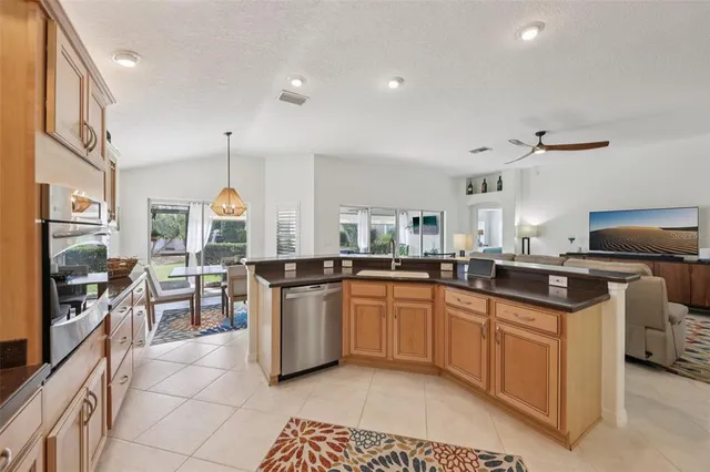 $579,500 | 2304 Fringe Tree Trail, The Villages, FL 32162
