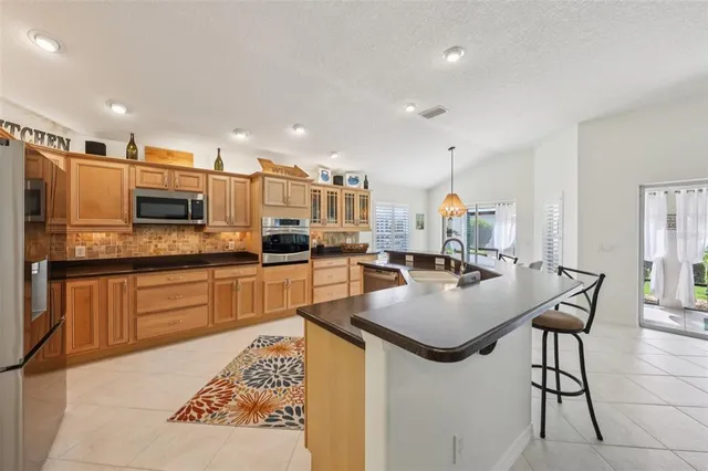 $579,500 | 2304 Fringe Tree Trail, The Villages, FL 32162