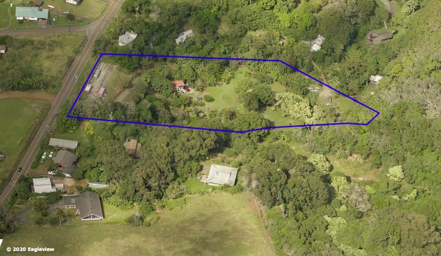 2665 Kaupakalua Road Haiku, HI 96708 - Photo 5 of 25 a view of a swimming pool