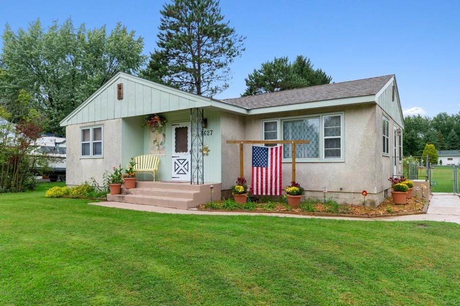 1627 Hammond Road St. Paul, MN 55110 - Photo 1 of 1 Gallery Image 1