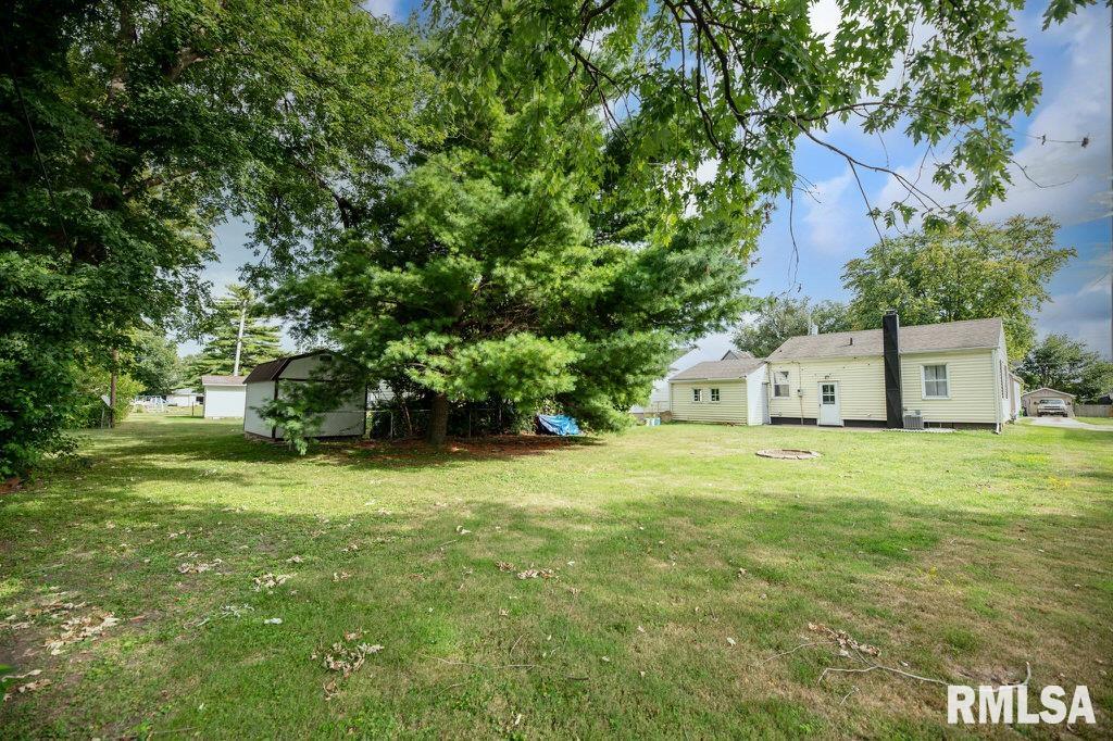 835 East Spruce Street Canton, IL 61520 - Photo 29 of 32