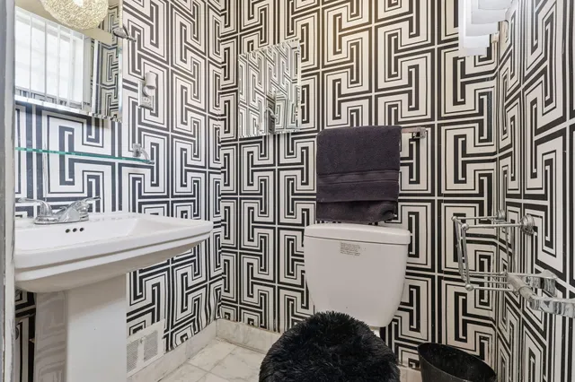 $280,900 | 29249 Everett Street, Southfield, MI 48076