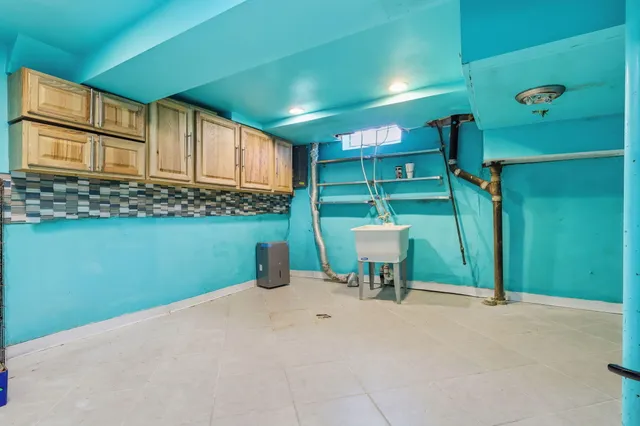 $280,900 | 29249 Everett Street, Southfield, MI 48076