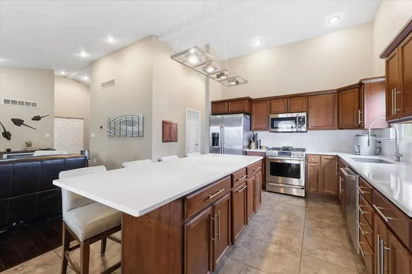 $379,900 | 2405 North Fairfield Drive, Urbana, IL 61802