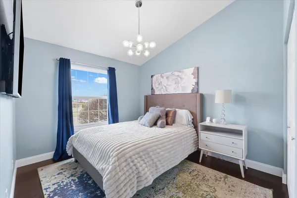 $379,900 | 2405 North Fairfield Drive, Urbana, IL 61802