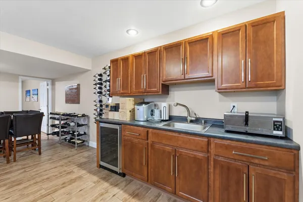 $379,900 | 2405 North Fairfield Drive, Urbana, IL 61802