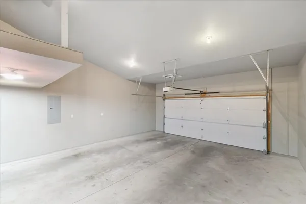 $379,900 | 2405 North Fairfield Drive, Urbana, IL 61802