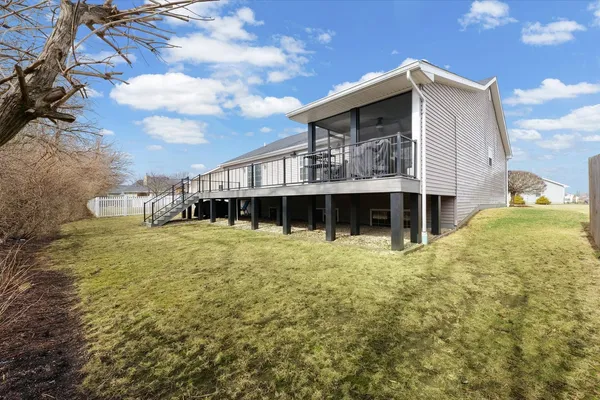 $379,900 | 2405 North Fairfield Drive, Urbana, IL 61802