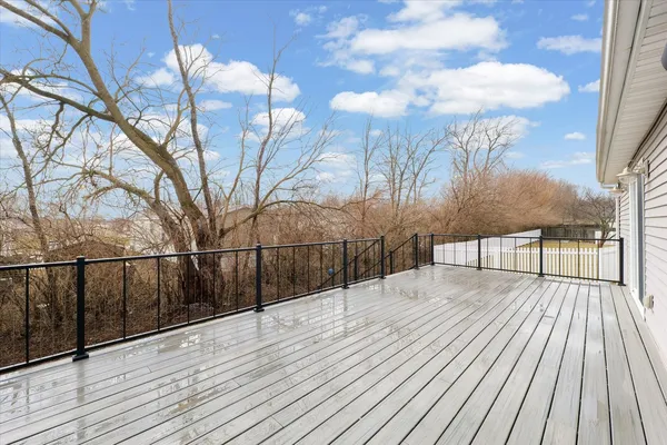 $379,900 | 2405 North Fairfield Drive, Urbana, IL 61802