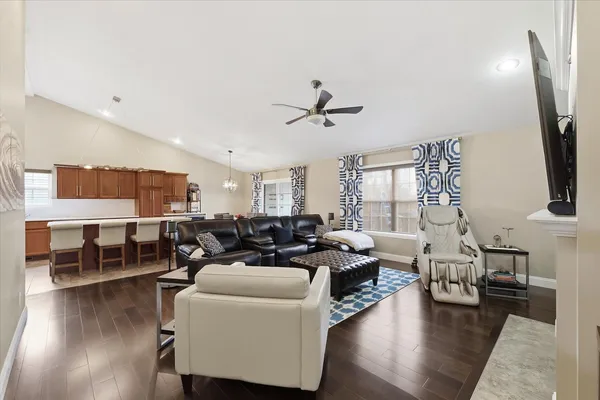 $379,900 | 2405 North Fairfield Drive, Urbana, IL 61802