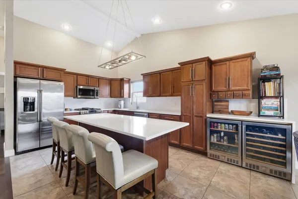 $379,900 | 2405 North Fairfield Drive, Urbana, IL 61802