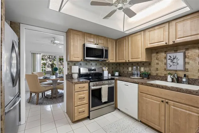 $320,000 | 5244 Marsh Field Road, Unit 6, Sarasota, FL 34235