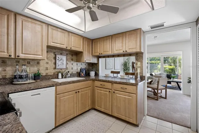 $320,000 | 5244 Marsh Field Road, Unit 6, Sarasota, FL 34235