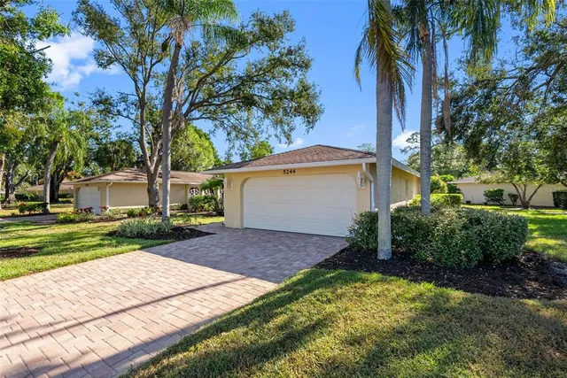 $320,000 | 5244 Marsh Field Road, Unit 6, Sarasota, FL 34235