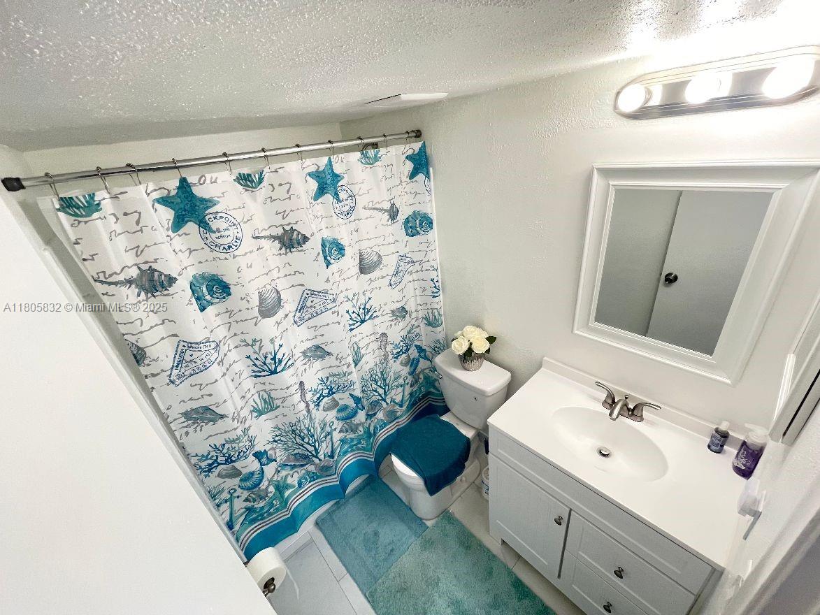 20065 Northeast 3rd Court, Unit O3 Miami, FL 33179 - Photo 11 of 16