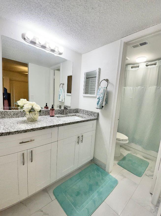 20065 Northeast 3rd Court, Unit O3 Miami, FL 33179 - Photo 8 of 16