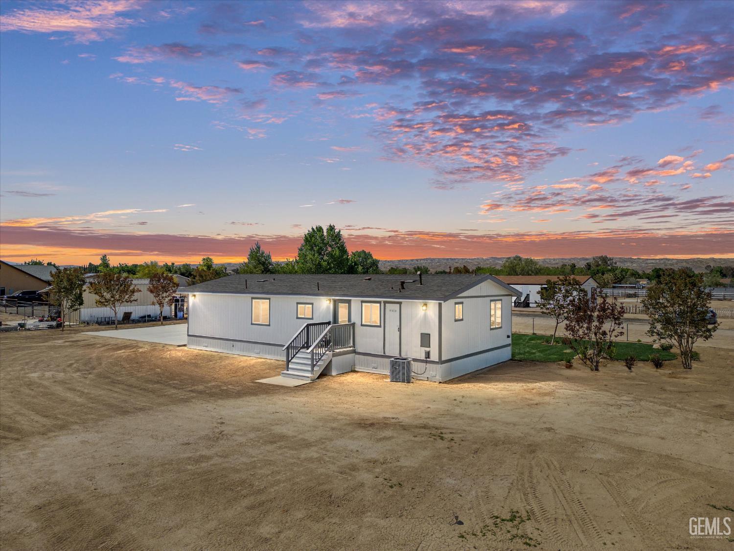 Undisclosed Address Taft, CA 93268 - Photo 2 of 40 a view of a road with city view