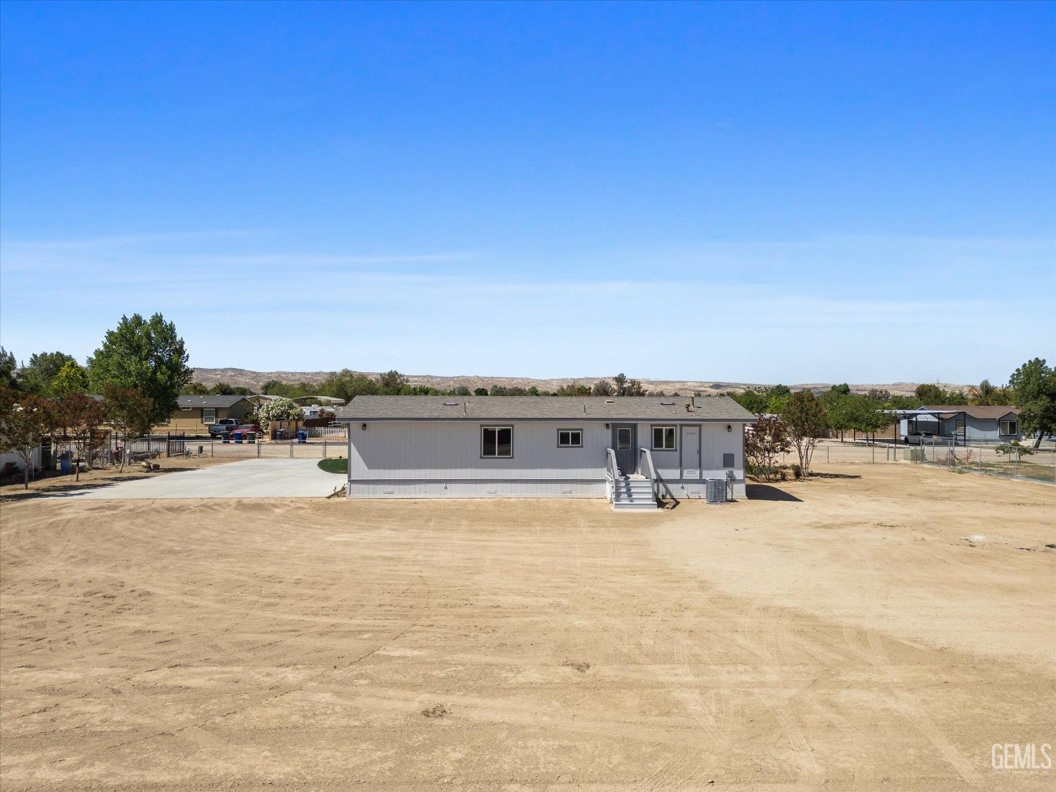 Undisclosed Address Taft, CA 93268 - Photo 7 of 40 a view of a swimming pool and an ocean view