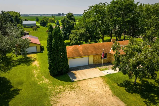 $399,900 | E10979 Highway 60 Trunk, Sauk City, WI 53583