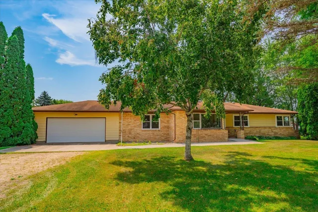 $399,900 | E10979 Highway 60 Trunk, Sauk City, WI 53583