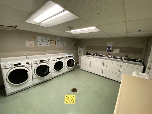 $2,500 | 10 Hammond Pond Parkway, Unit 304, Newton, MA 02467