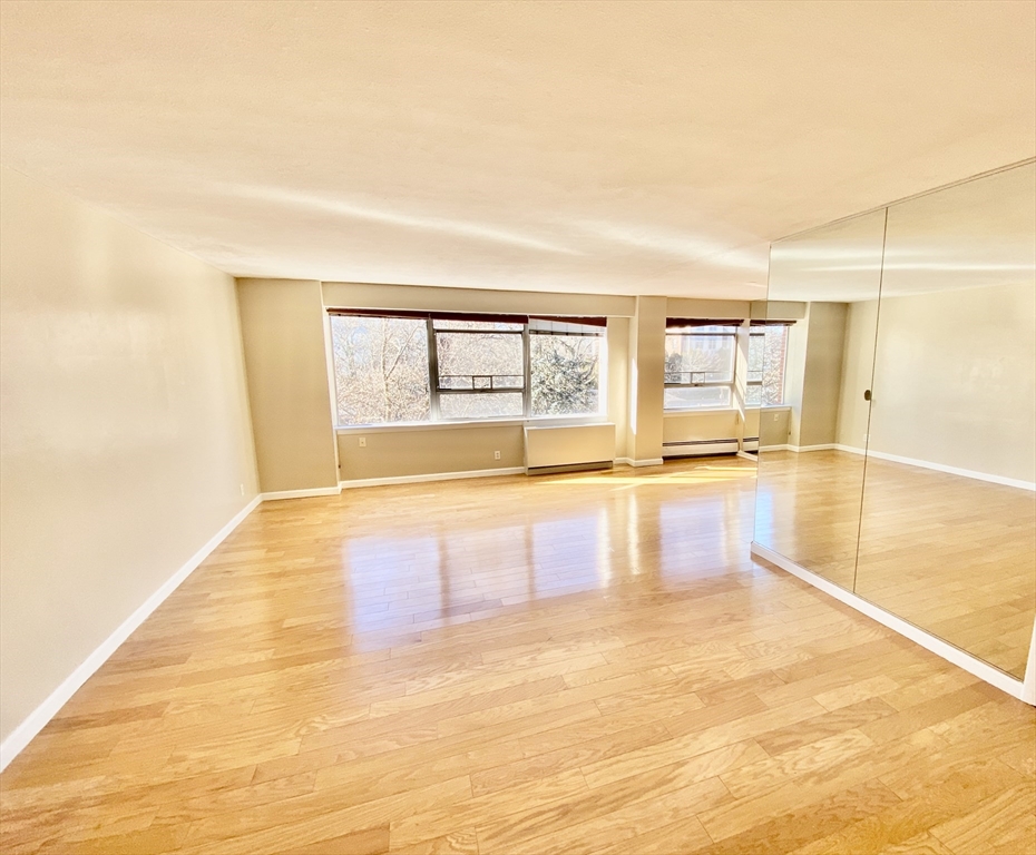 10 Hammond Pond Parkway, Unit 304 Newton, MA 02467 - Photo 3 of 18