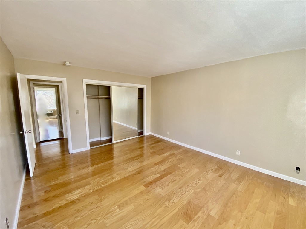 10 Hammond Pond Parkway, Unit 304 Newton, MA 02467 - Photo 8 of 18