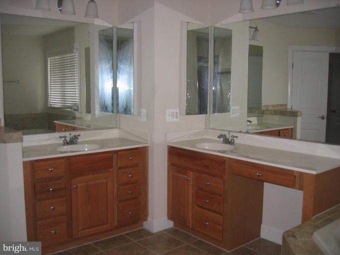 18534 Kerill Road Triangle, VA 22172 - Photo 13 of 13 Master Bath #2