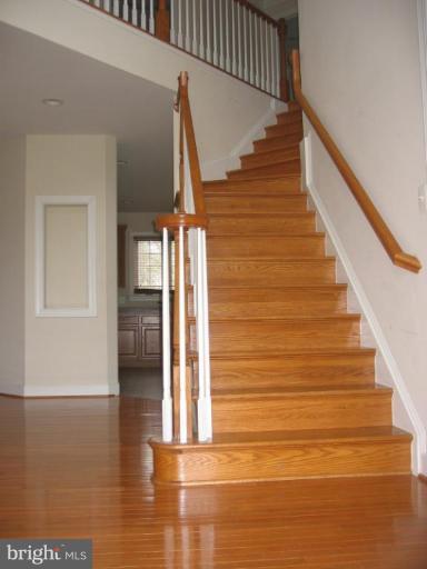 18534 Kerill Road Triangle, VA 22172 - Photo 5 of 13 Entrance / Foyer